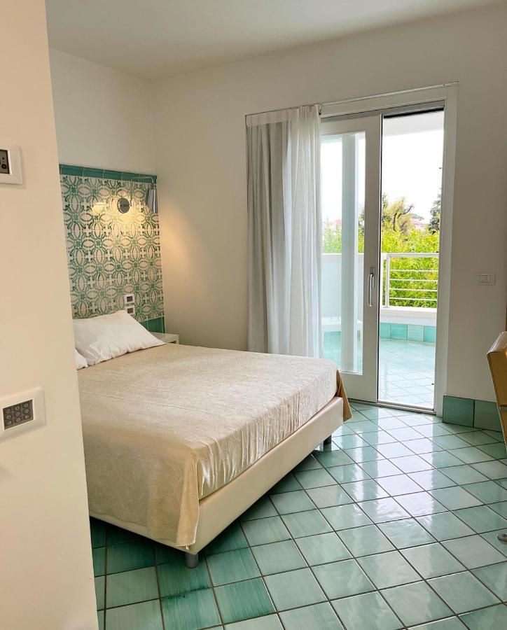 Ganimede Hotel Sperlonga Szoba fotó