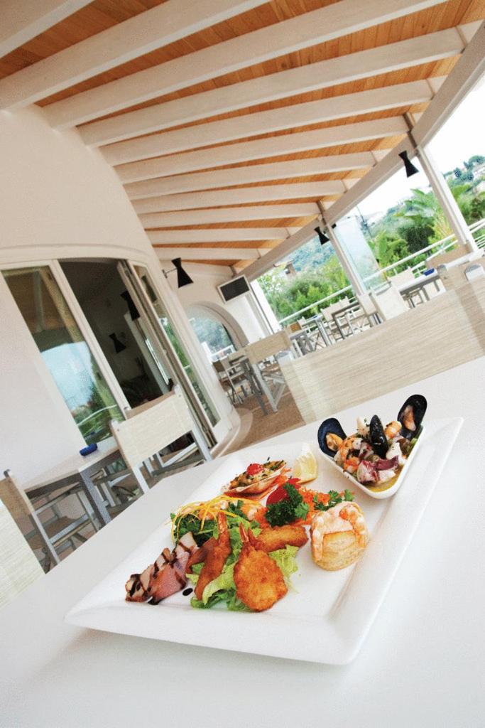 Ganimede Hotel Sperlonga Kültér fotó
