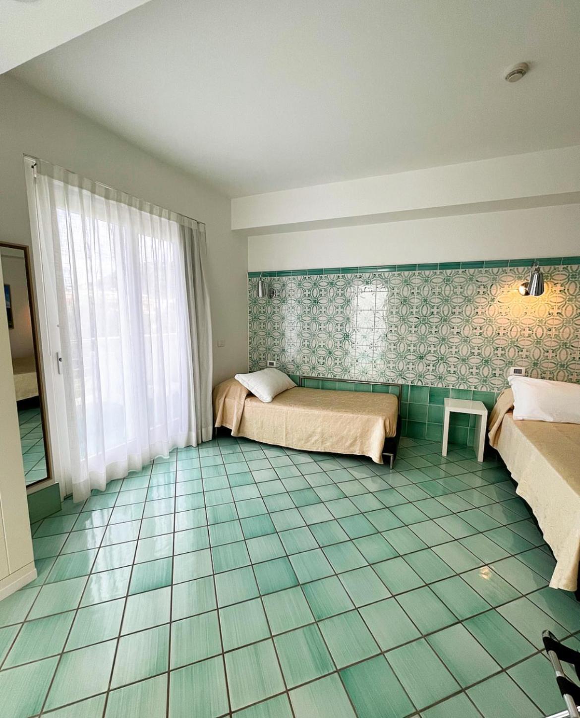 Ganimede Hotel Sperlonga Szoba fotó