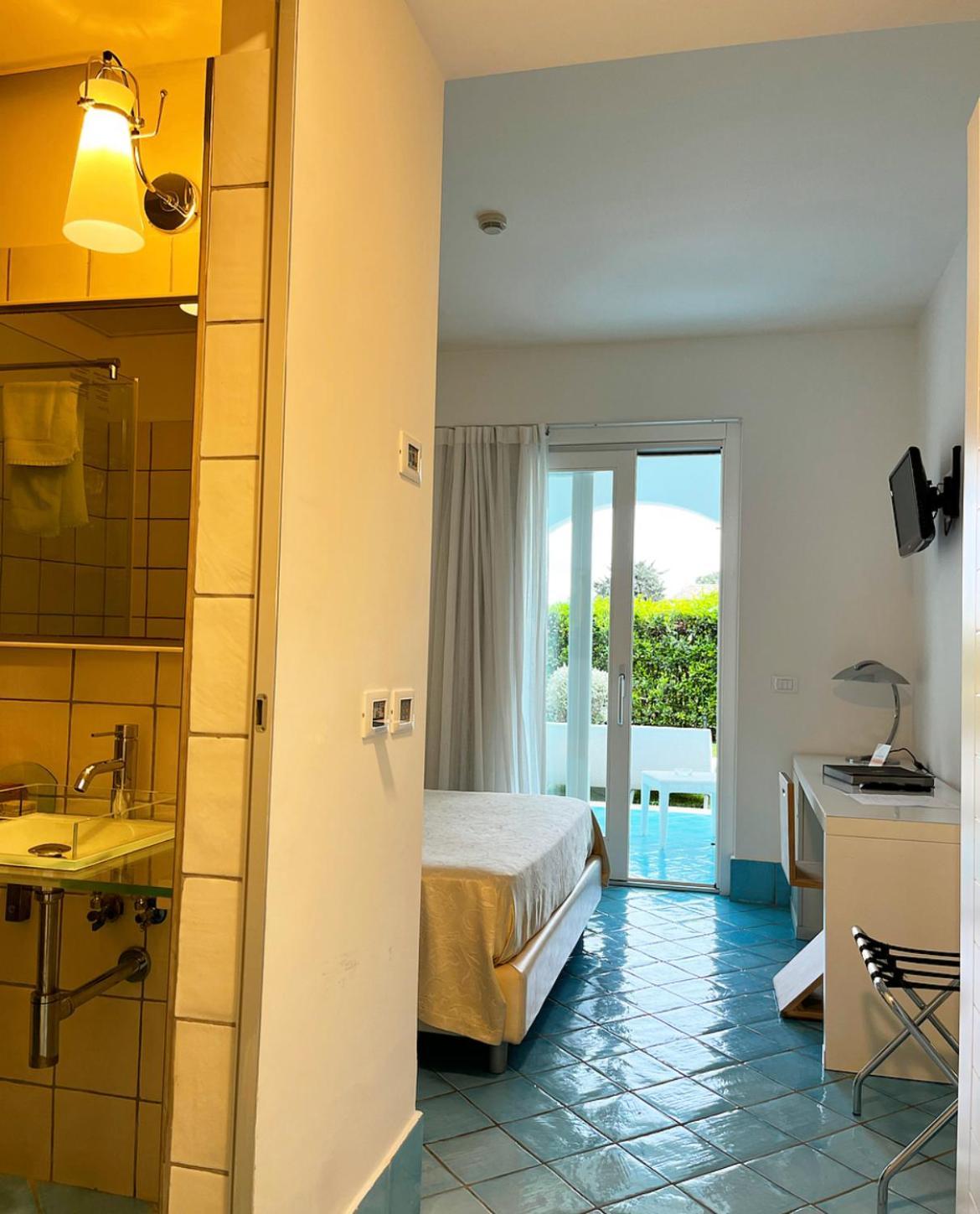 Ganimede Hotel Sperlonga Szoba fotó