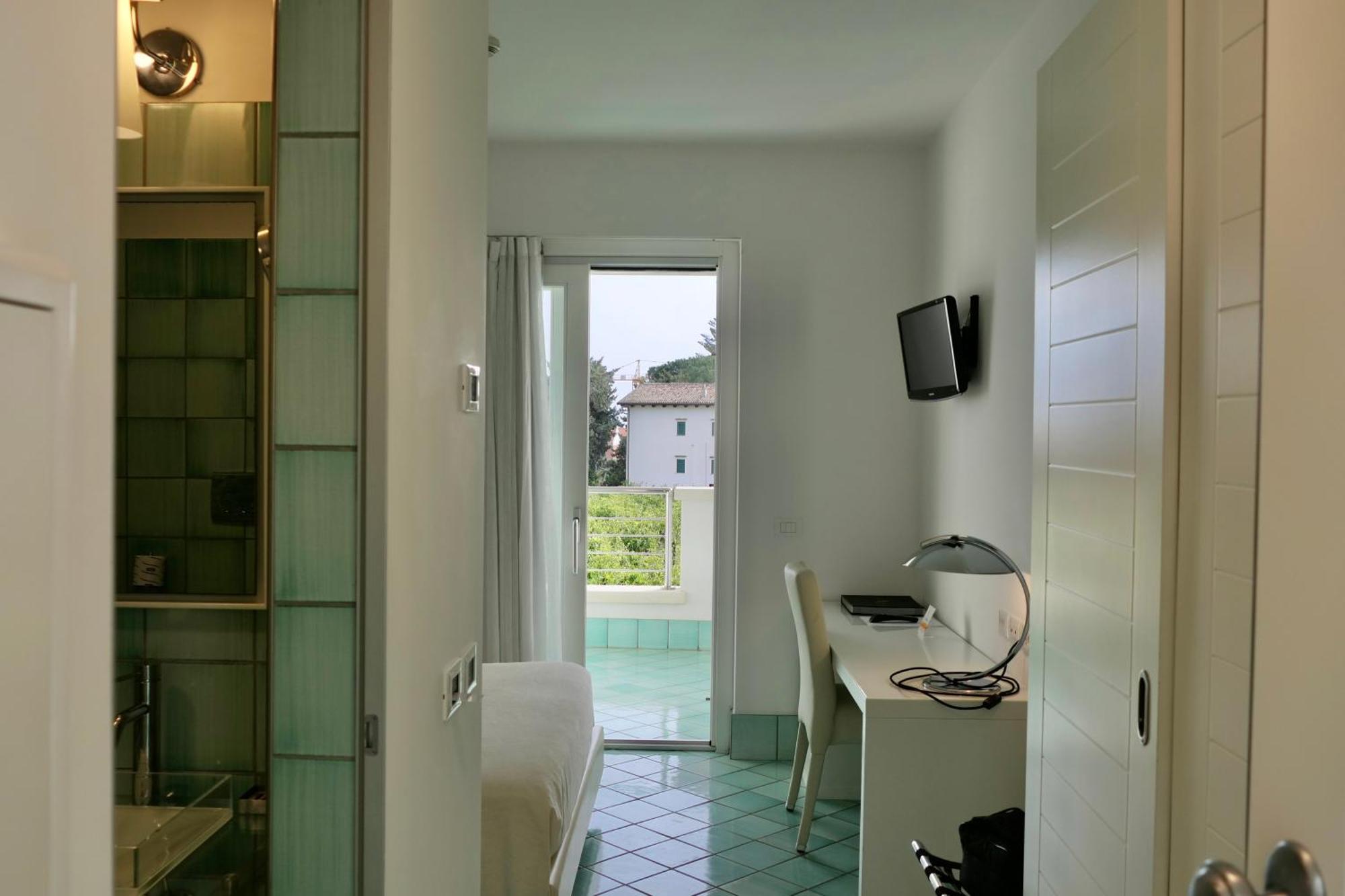 Ganimede Hotel Sperlonga Szoba fotó